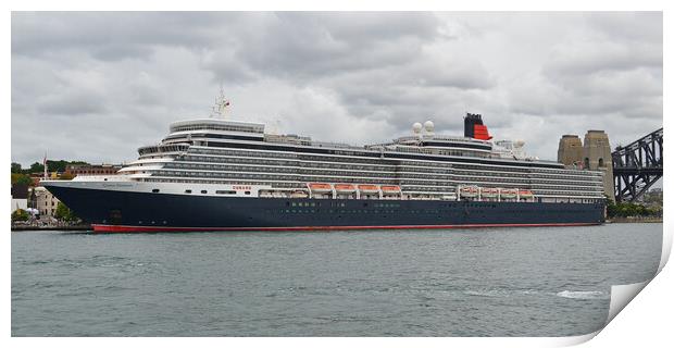 Queen Elizabeth cruise ship at Sydney Print by Allan Durward Photography