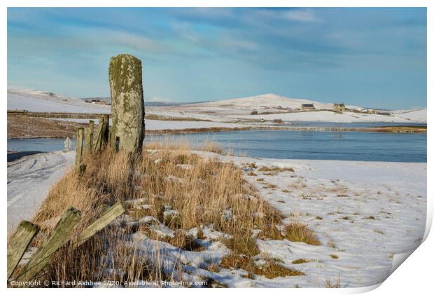 Asta Standing stone, Shetland Print by Richard Ashbee