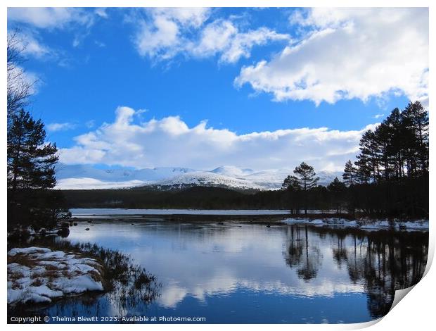 Winter at Loch Morlich Print by Thelma Blewitt