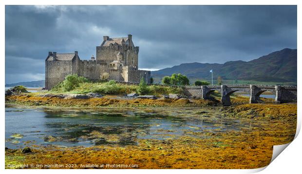 Eilean Donan castle Scotland Print by jim Hamilton