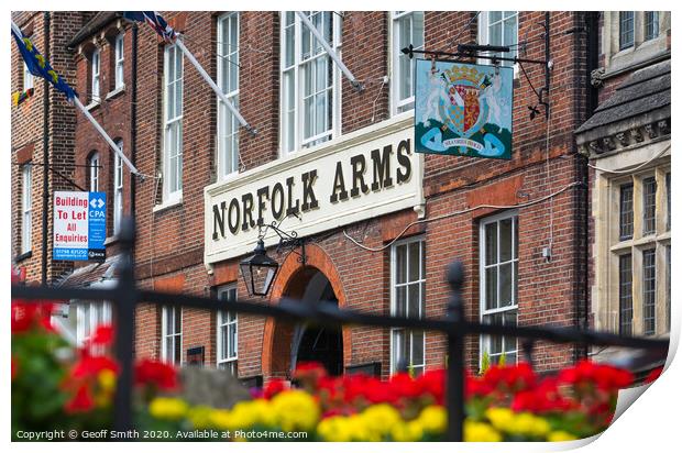 Norfolk Arms Hotel in Arundel Print by Geoff Smith