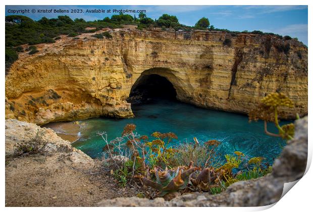 High angle viewpoint on Praia de Vale Covo in Carvoeiro on the coast of Algarve, Portugal Print by Kristof Bellens