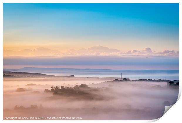 Foggy West Dorset landscape at sunrise Print by Gary Holpin