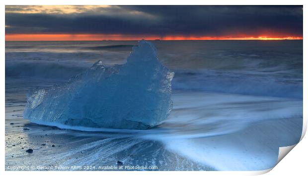 Iceberg, Diamond beach (Breiðamerkursandur) at sunrise, near Jökulsárlón Glacier Lagoon, southern Iceland Print by Geraint Tellem ARPS