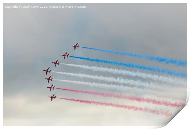 Red arrows Print by Geoff Taylor