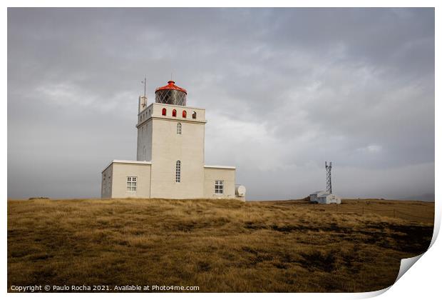 Dyrholaey lighthouse in south Iceland Print by Paulo Rocha