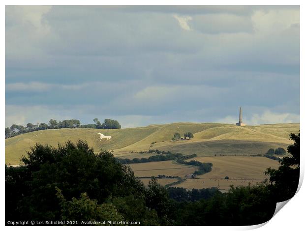 White Horse on Roundway Hill Wiltshire  Print by Les Schofield