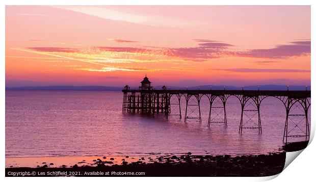 Clevedon pier sunset Print by Les Schofield