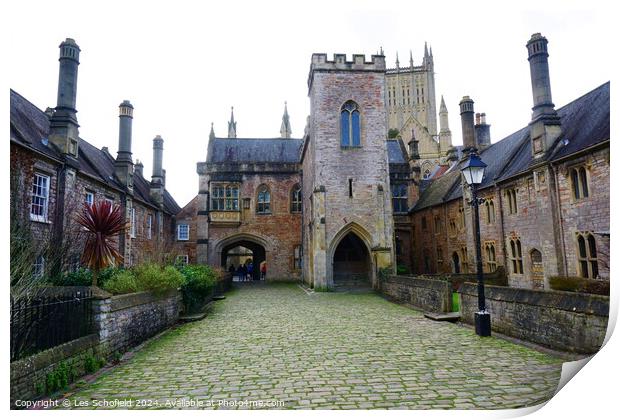 Wells Cathedral Vicars Close  Print by Les Schofield