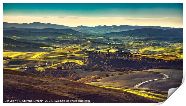 Volterra winter panorama, rolling hills and green fields at sunset Print by Stefano Orazzini