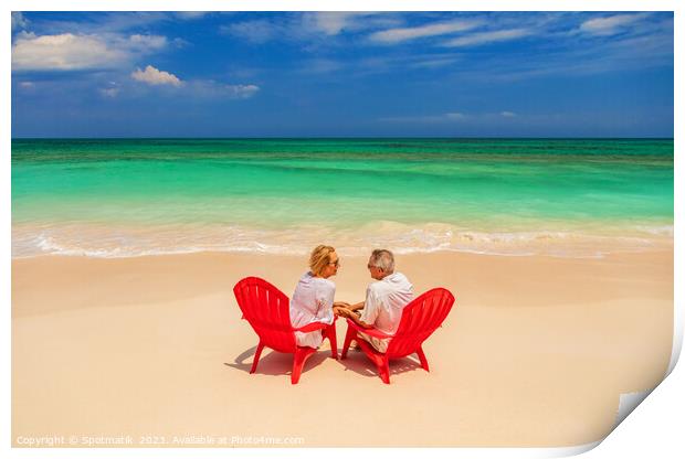 Turquoise ocean view for retired couple on beach Print by Spotmatik 