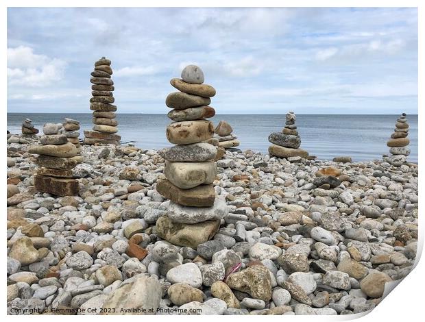 Pebble beach at Moelfre Print by Gemma De Cet