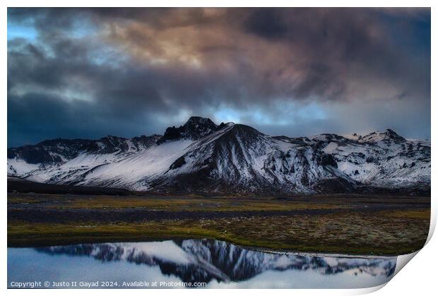 A beautiful mountain in southern Iceland Print by Justo II Gayad