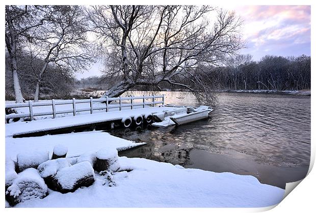 Ormesby Broad in the snow Print by Stephen Mole