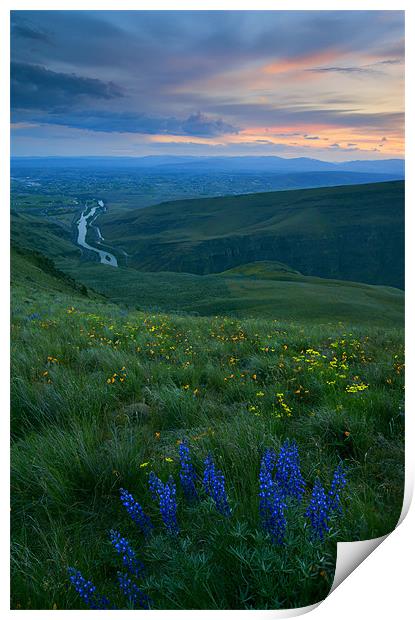 Dusk over the Yakima Valley Print by Mike Dawson