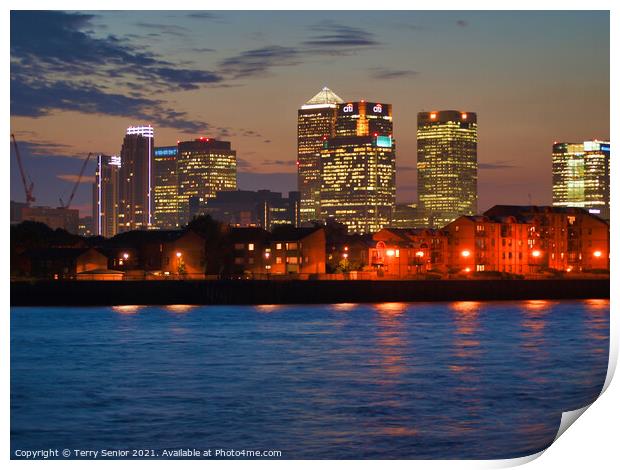 Isle of Dogs Canary Wharf the River Thames at Dusk Print by Terry Senior