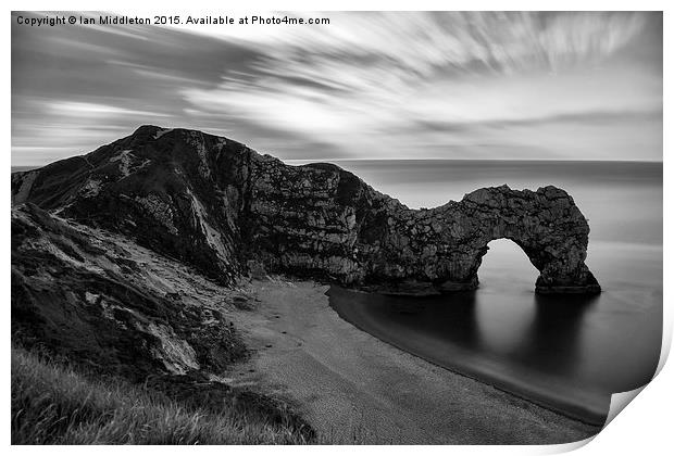 Durdle Door in black and white Print by Ian Middleton