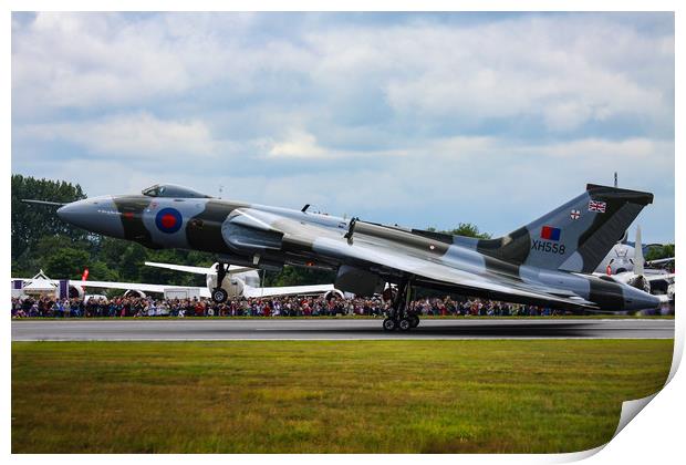 Vulcan landing at RIAT Print by Oxon Images