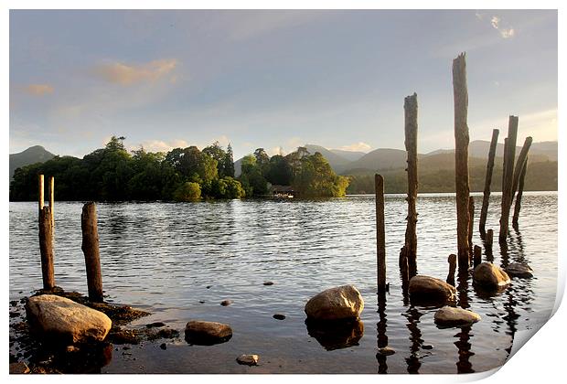  Derwent water Keswick Cumbria Print by Tony Bates