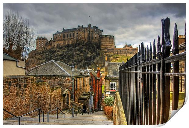 The Castle from the Vennel Steps Print by Tom Gomez