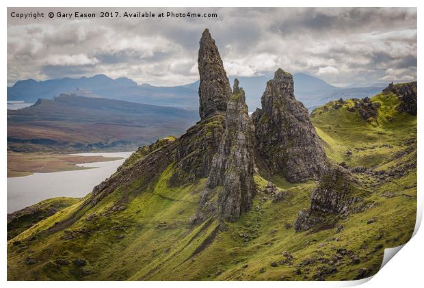 Old Man of Storr Print by Gary Eason
