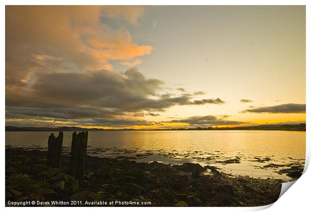 Sunset over Kingoodie Bay, Invergowrie Print by Derek Whitton