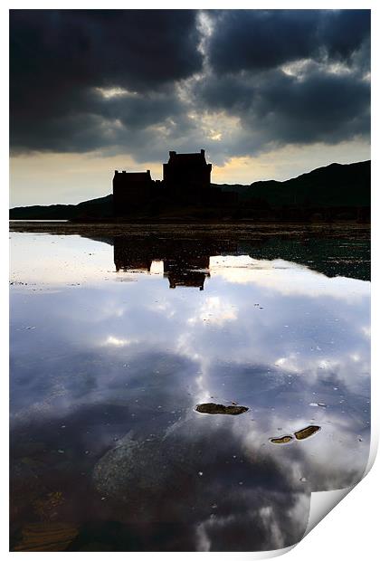 Eilean Donan Castle Print by Grant Glendinning