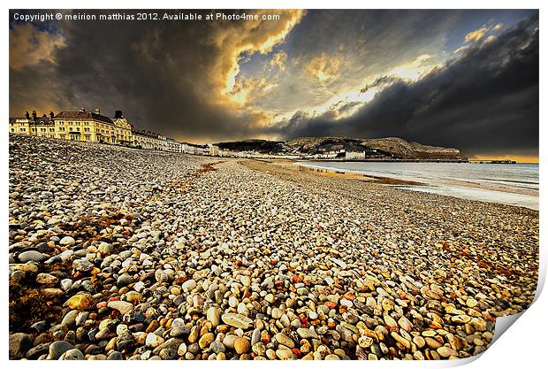 the beach at llandudno Print by meirion matthias