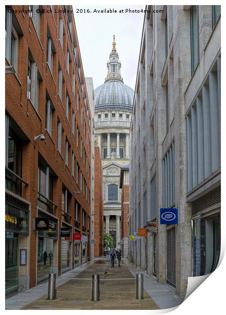 St Pauls Cathedral Print by Rick Lindley