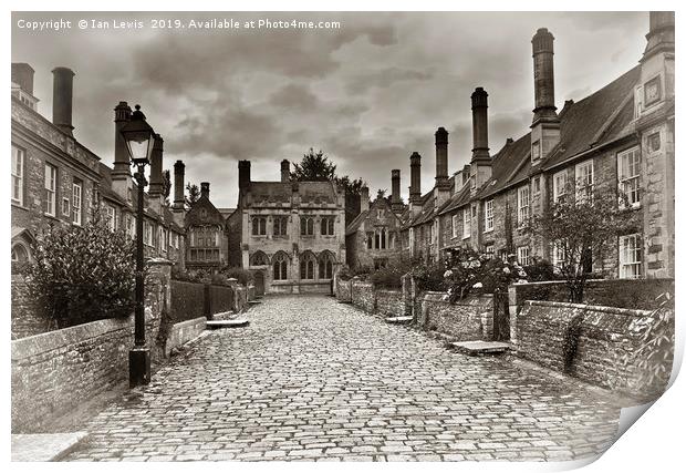 Vicars Close In The City Of Wells Print by Ian Lewis