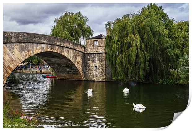 Halfpenny Bridge And Tollhouse Lechlade Print by Ian Lewis