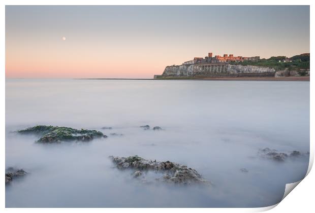 Kingsgate bay Broadstairs Print by Ian Hufton