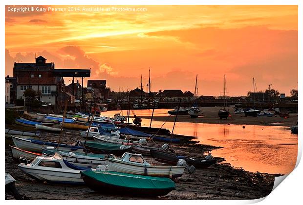  Sunset over Wells harbour Print by Gary Pearson