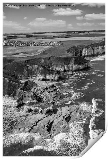 Thornwick Bay looking north monochrome Print by Graham Moore