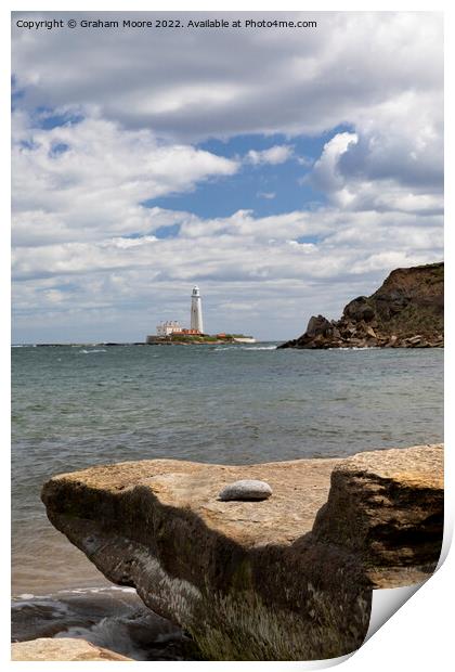 St Marys lighthouse from old hartley Print by Graham Moore