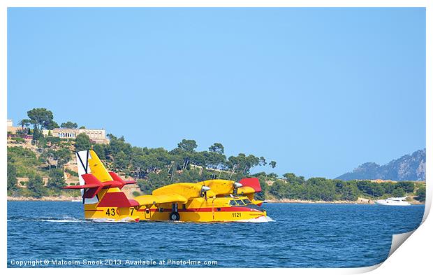 Seaplane taxiing. Print by Malcolm Snook