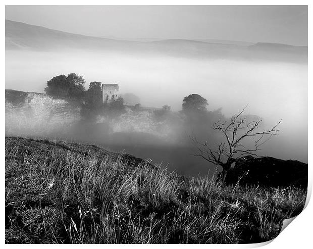 Peveril Castle from Cave Dale Print by Darren Galpin